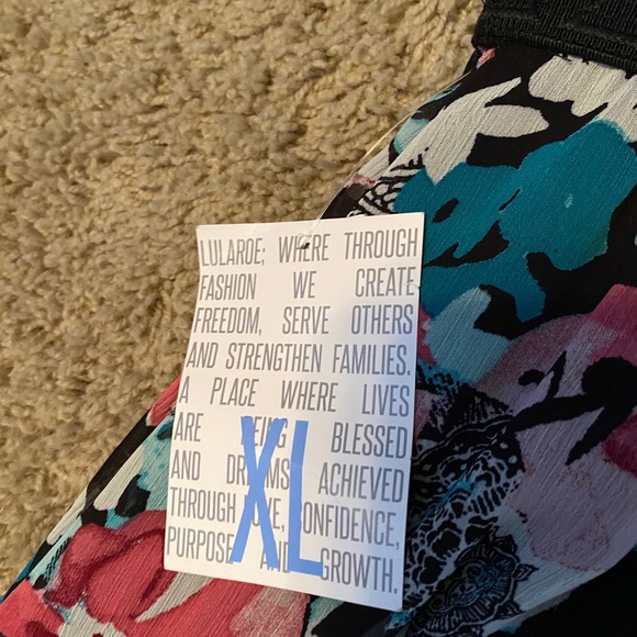 Xl Lularoe Lola skirt (floral) - Picture 4 of 4